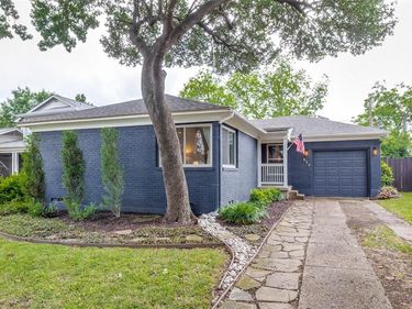 559 Aqua Drive, Dallas, TX 75218