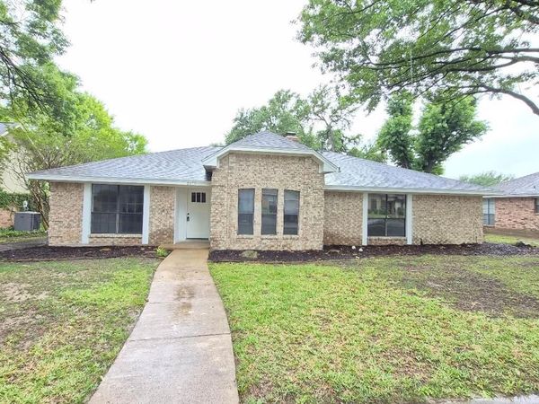 5117 Vera Cruz Drive , Garland, TX 75043