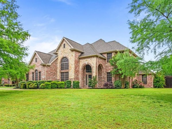 703 Mockingbird Drive , Murphy, TX 75094