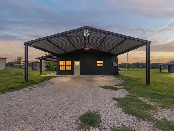 321 Avenue B, Unit B, Walnut Springs, TX 76690