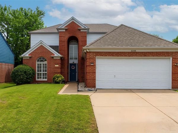 2206 Arbor Chase Circle, Arlington, TX 76011