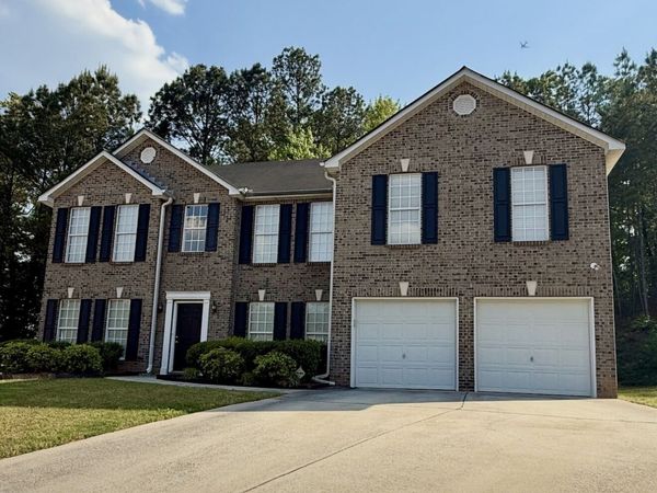 5769 Fairington Farms Court, Lithonia, GA 30038