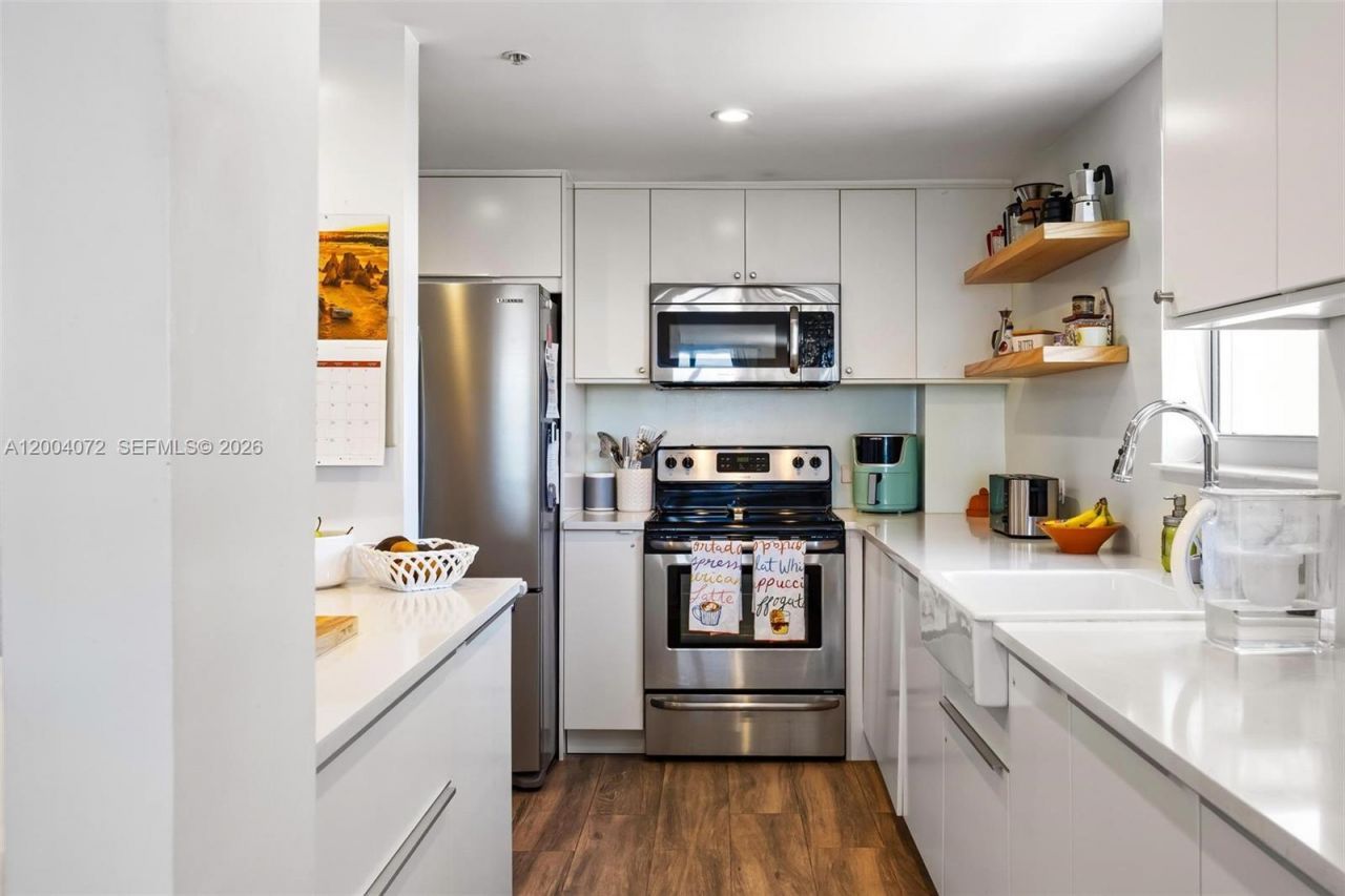 2829 Indian Creek Dr , Unit 1002, Miami Beach, FL 33140 Photo
