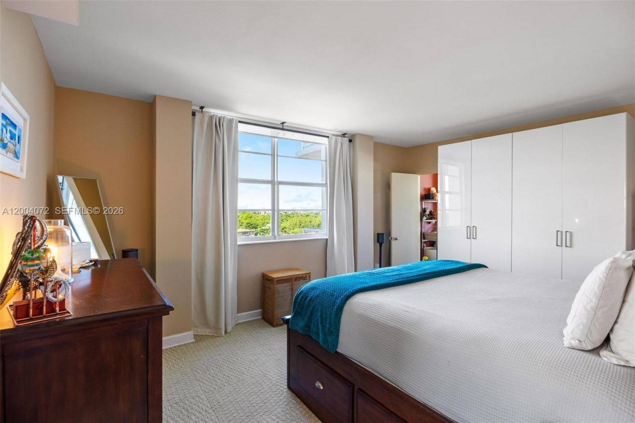 2829 Indian Creek Dr , Unit 1002, Miami Beach, FL 33140 Photo