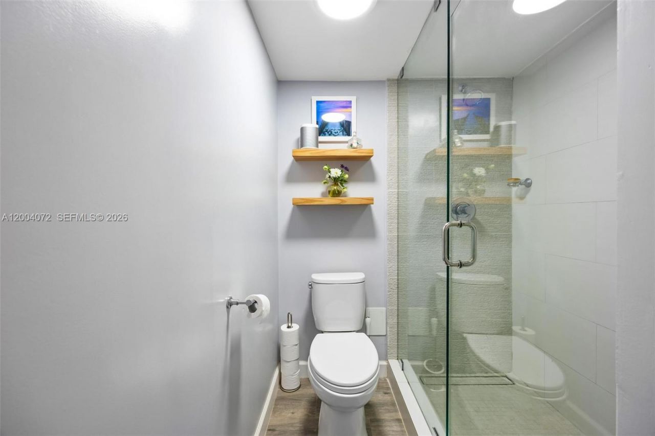 2829 Indian Creek Dr , Unit 1002, Miami Beach, FL 33140 Photo