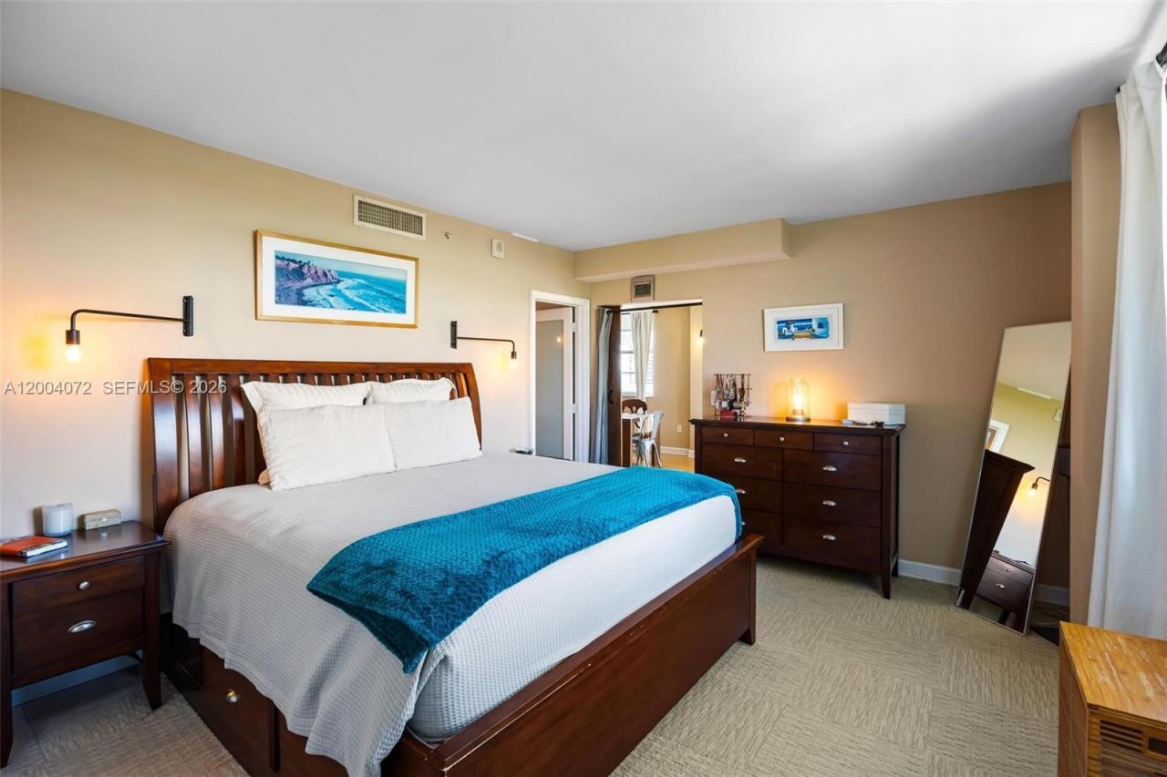 2829 Indian Creek Dr , Unit 1002, Miami Beach, FL 33140 Photo