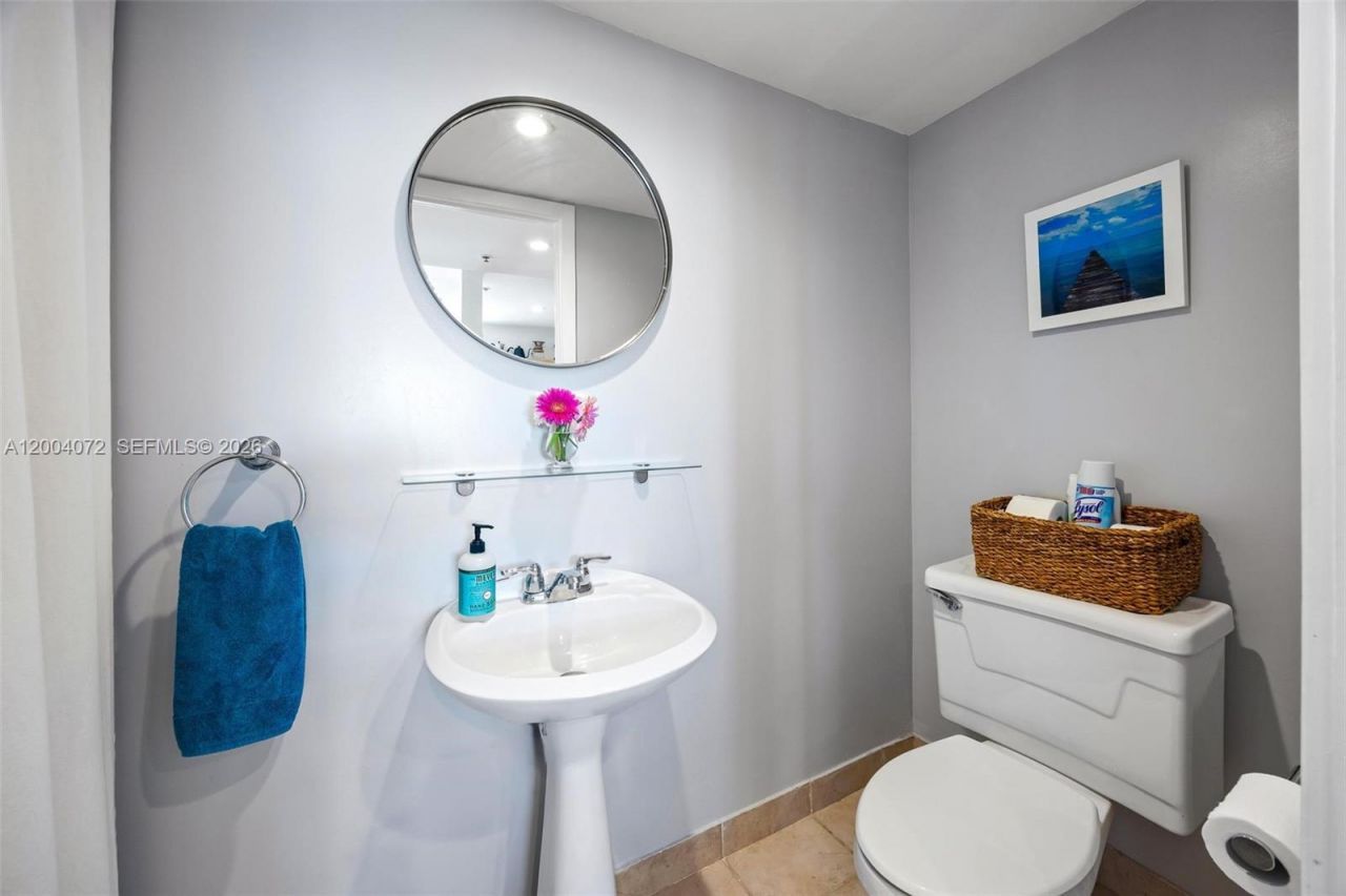 2829 Indian Creek Dr , Unit 1002, Miami Beach, FL 33140 Photo