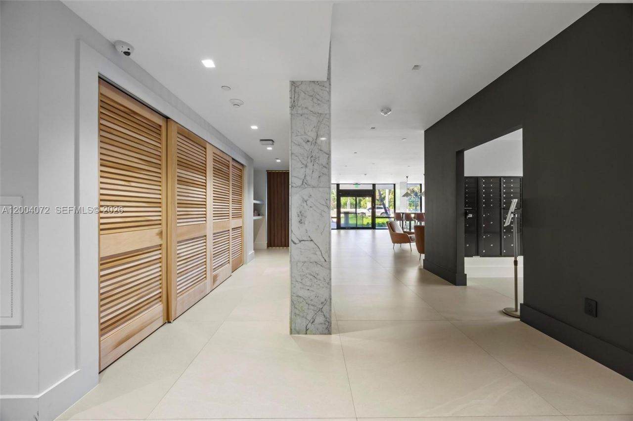 2829 Indian Creek Dr , Unit 1002, Miami Beach, FL 33140 Photo