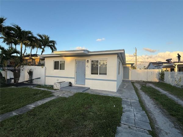 43 NW 76th Ave , Miami, FL 33126