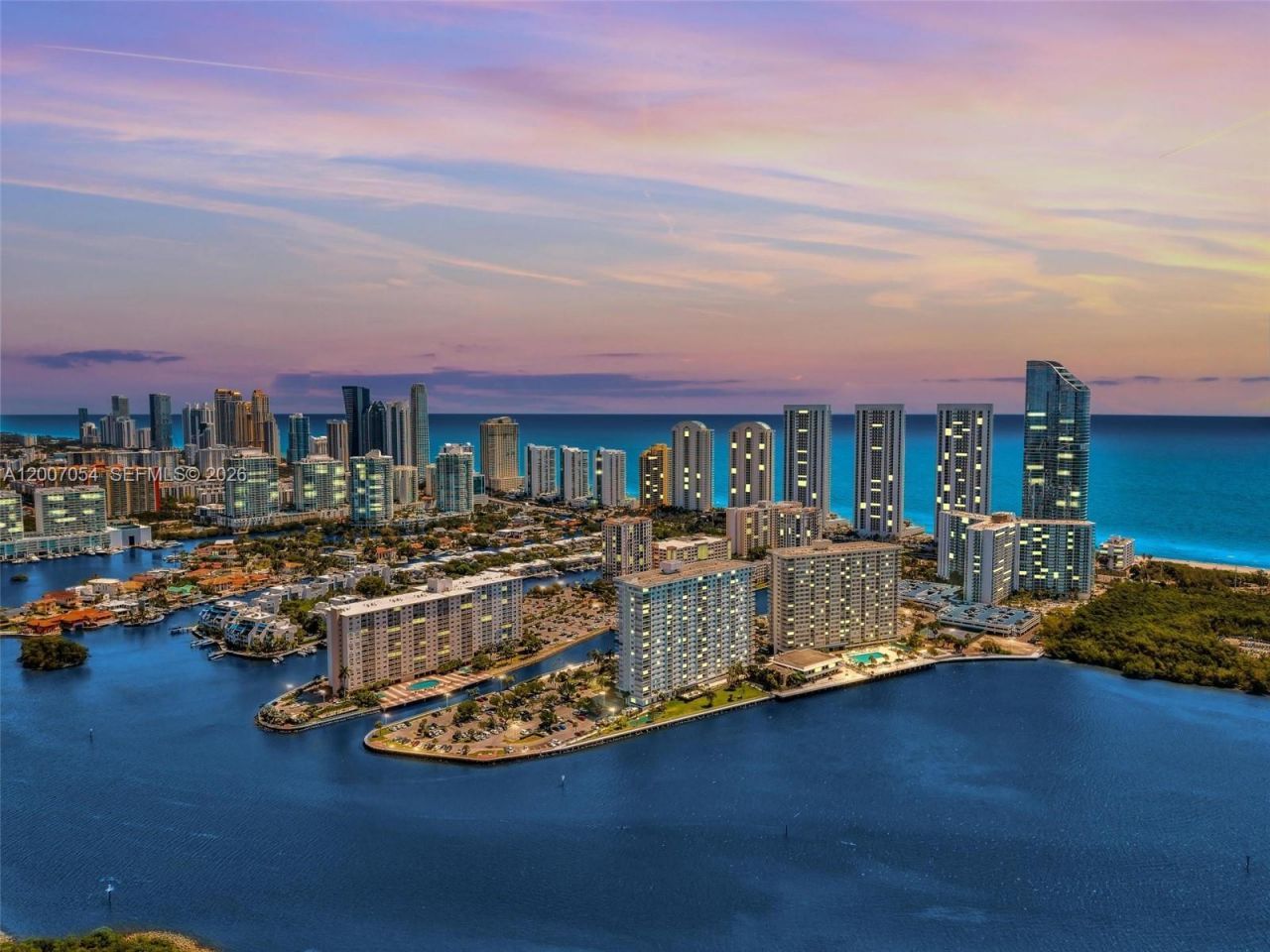 500 Bayview Dr , Unit 228, Sunny Isles Beach, FL 33160 Photo