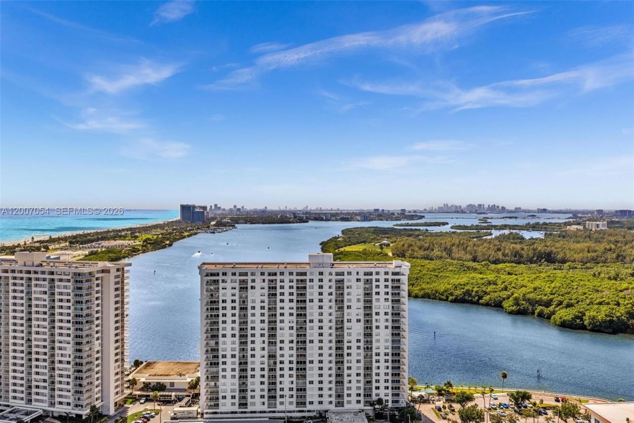 500 Bayview Dr , Unit 228, Sunny Isles Beach, FL 33160 Photo