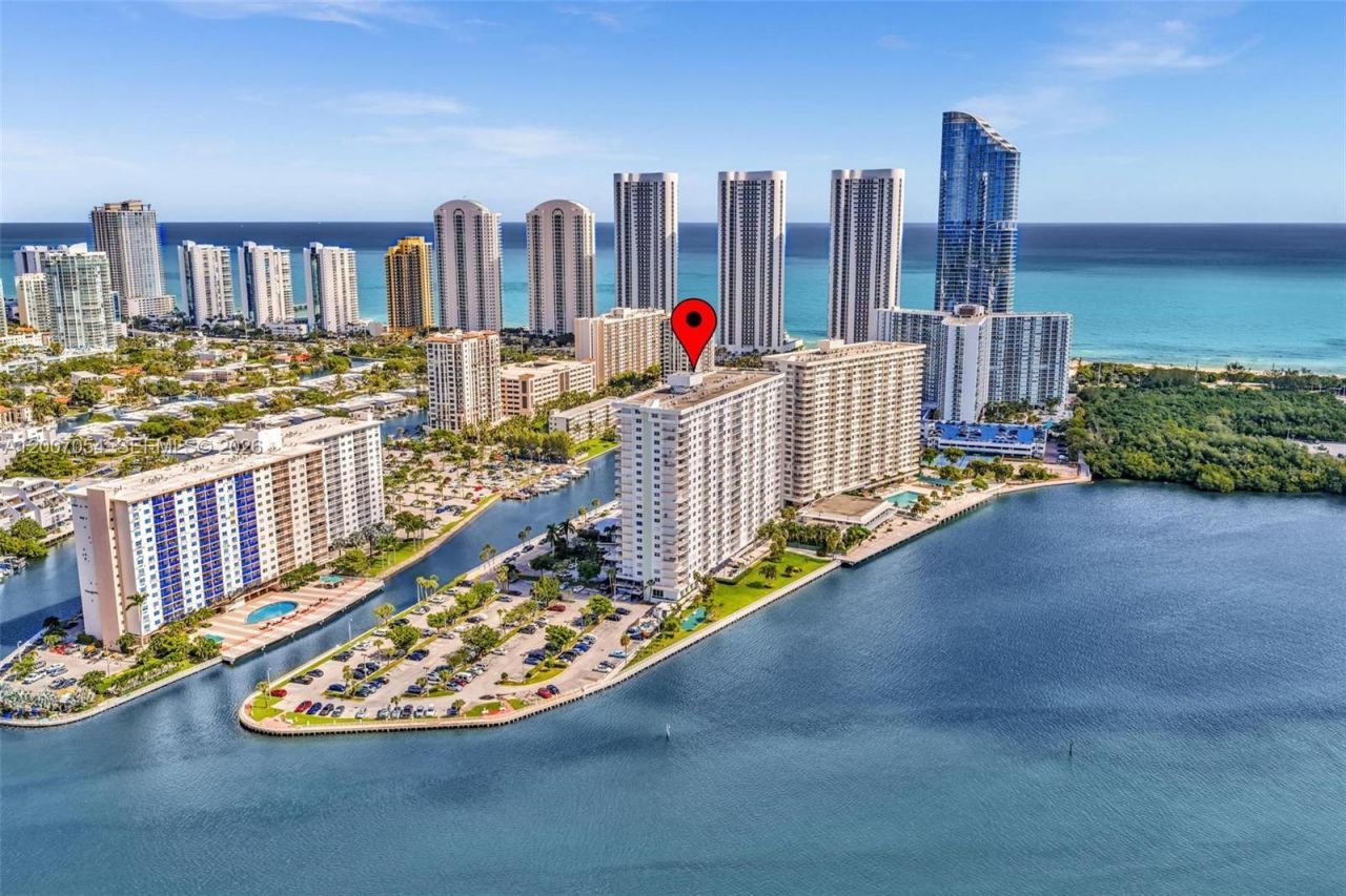 500 Bayview Dr , Unit 228, Sunny Isles Beach, FL 33160 Photo