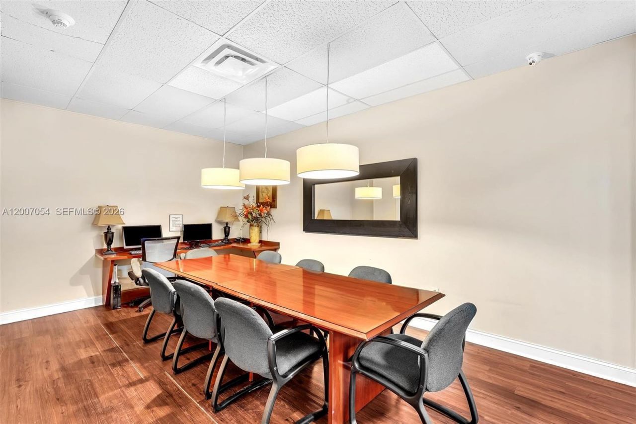 500 Bayview Dr , Unit 228, Sunny Isles Beach, FL 33160 Photo