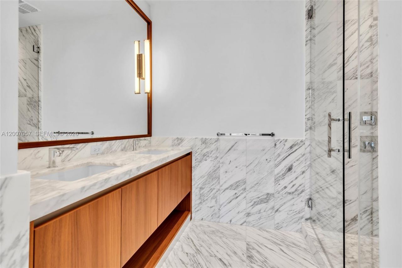 175 SE 25 Road, Unit 803, Miami, FL 33129 Photo