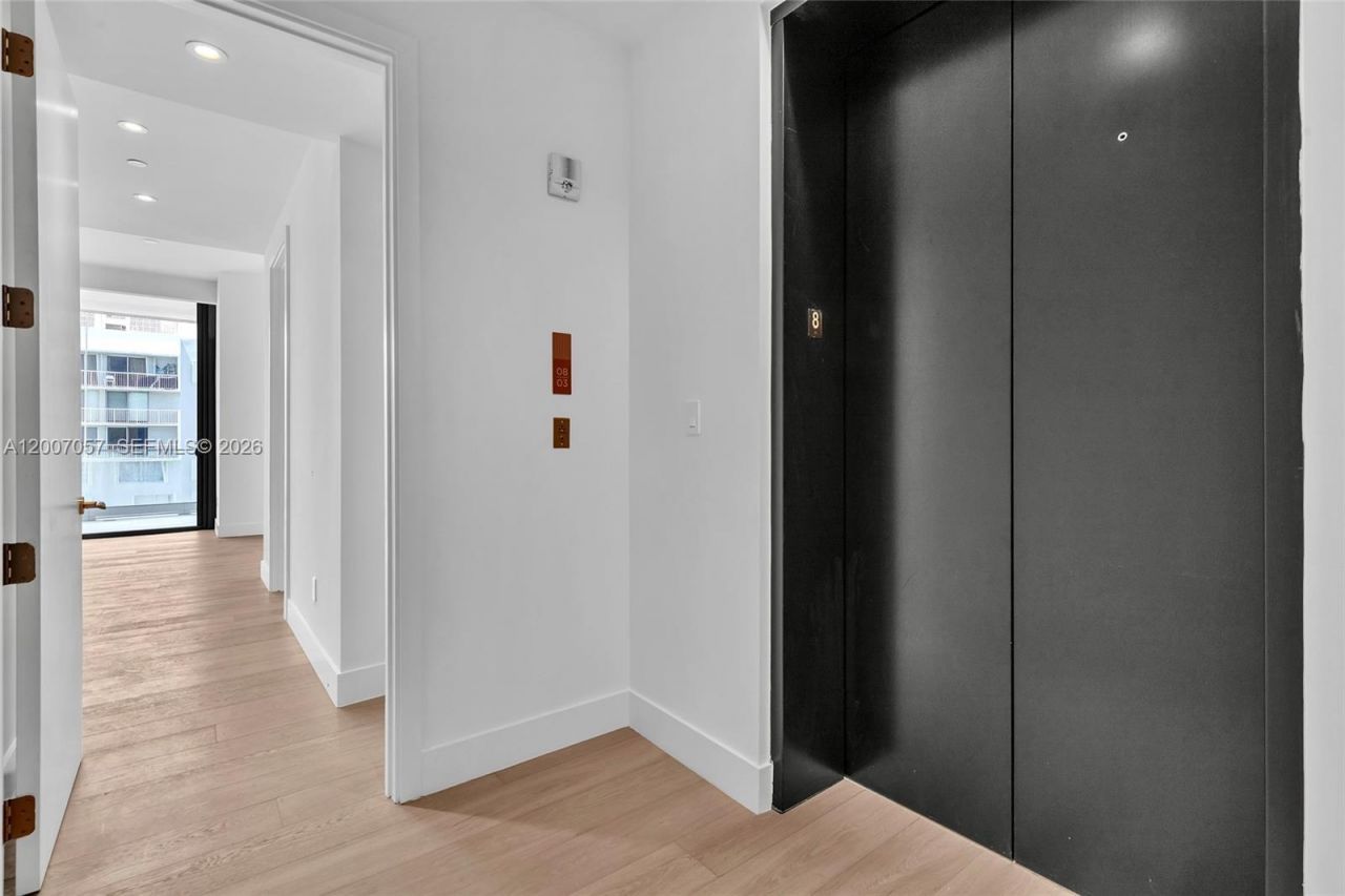 175 SE 25 Road, Unit 803, Miami, FL 33129 Photo