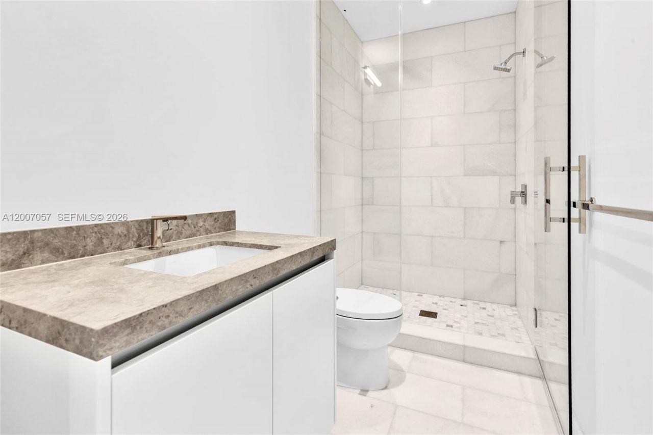 175 SE 25 Road, Unit 803, Miami, FL 33129 Photo