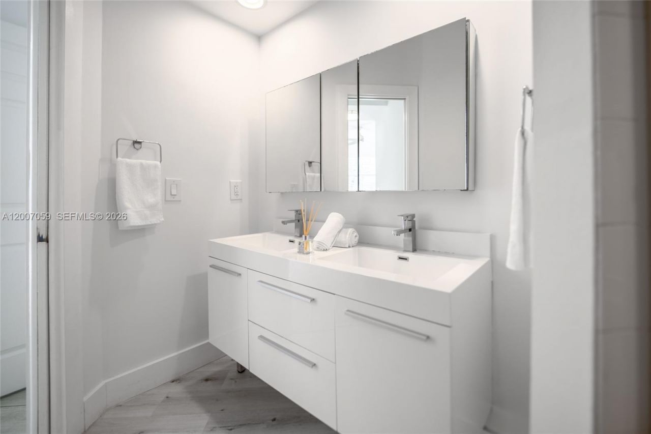 3245 NE 184th St, Unit 13109, Aventura, FL 33160 Photo