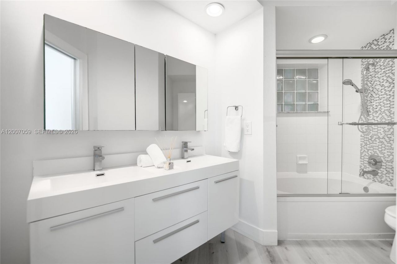 3245 NE 184th St, Unit 13109, Aventura, FL 33160 Photo