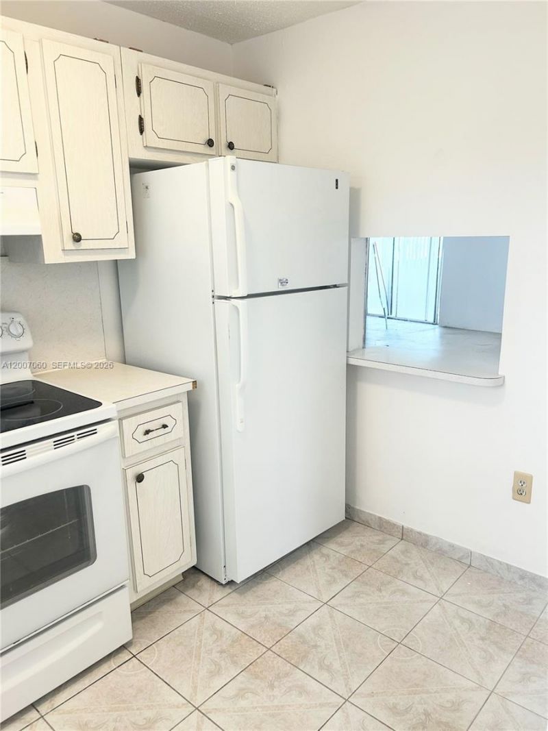 8345 Sunrise Lakes Blvd , Unit 210, Sunrise, FL 33322 Photo