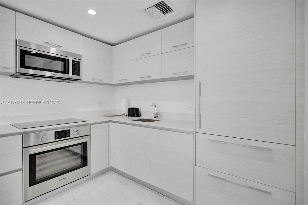 1300 S Miami Ave, Unit 1407, Miami, FL 33130 Photo