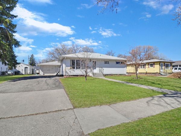 706 26 Street N, Fargo, ND 58102