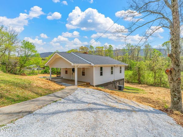 1757 Old Piney Rd, Maryville, TN 37803
