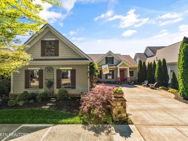 9550 Clingmans Dome Drive, Knoxville, TN 37922