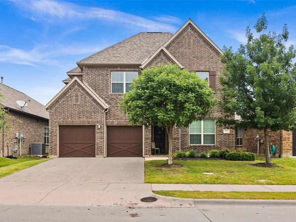 586 Mountcastle Drive, Rockwall, TX 75087