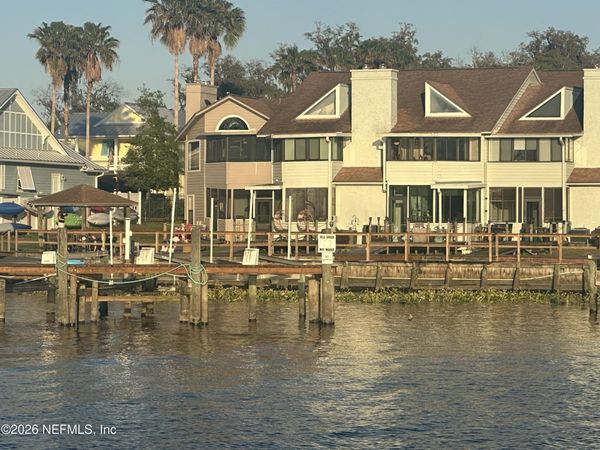 118 GOVERNOR Street, Unit 208, Green Cove Springs, FL 32043