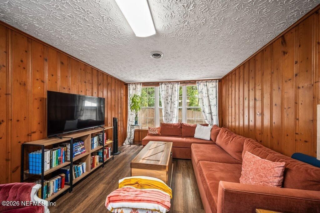 5810 Cherry Laurel Drive, Jacksonville, FL 32210 Photo