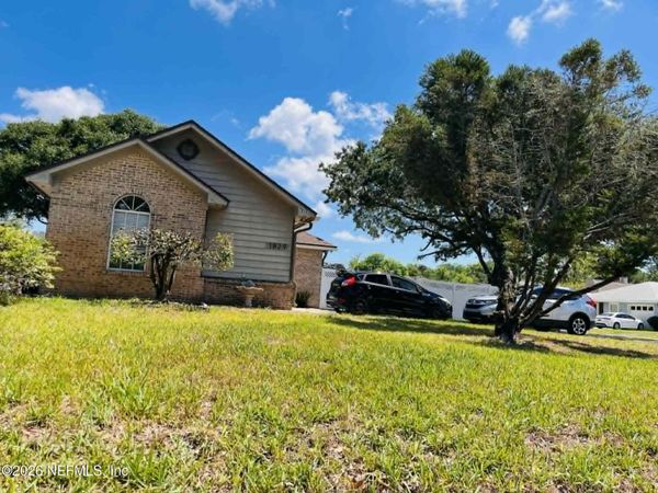 1829 ASHMORE GREEN Drive, Jacksonville, FL 32246