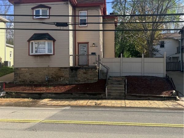 591 E Maiden Street , Washington, PA 15301