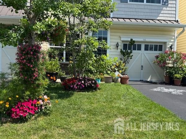 18 Mclean Terrace , Cranbury, NJ 08512