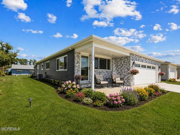 8 Tijuana Court, Berkeley, NJ 08721