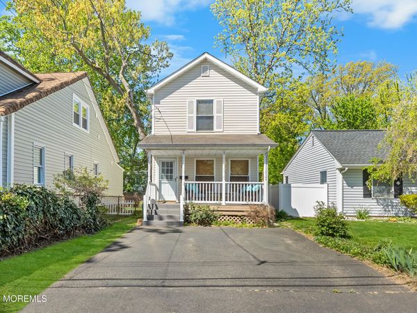 105 Wayside Drive, Keyport, NJ 07735