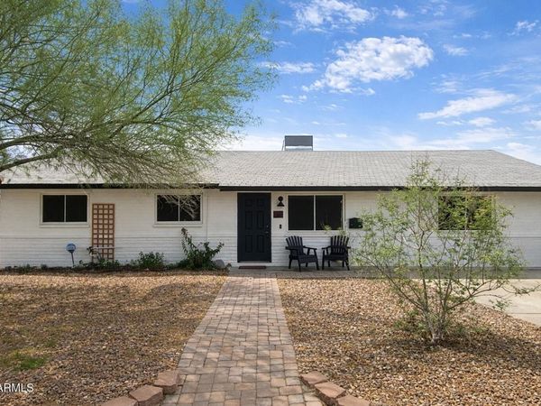 1033 W Hickory Street, Mesa, AZ 85201