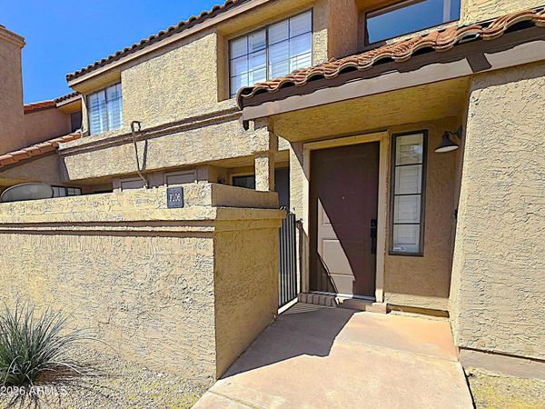 819 N COLLEGE Avenue, Unit F106, Tempe, AZ 85288