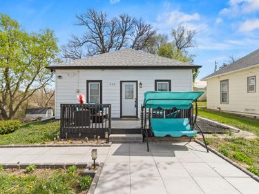 403 BLUFF Street, OAKLAND, IA 51560