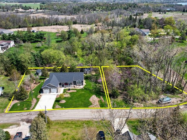 14840 Killorglin Lane, Cement City, MI 49233
