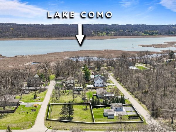 3358 N Hawthorn ROAD, Lake Geneva, WI 53147