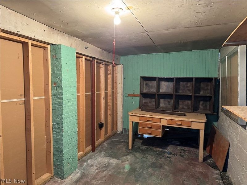 1003 Eastport Avenue, Uhrichsville, OH 44683 Photo 40