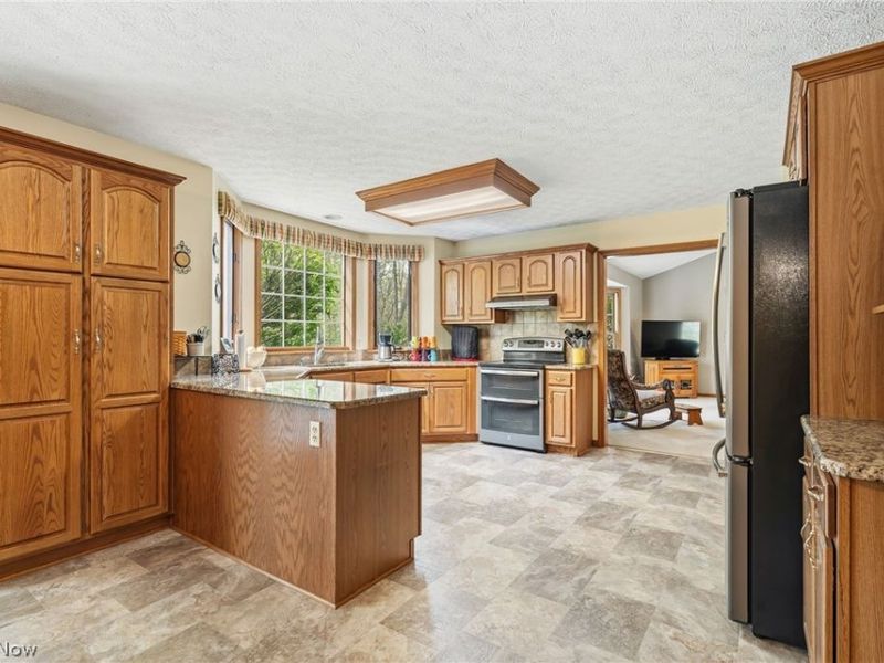 8708 Eastlynn Avenue NW, Massillon, OH 44646 Photo 21