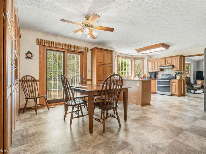 8708 Eastlynn Avenue NW, Massillon, OH 44646 Photo 23