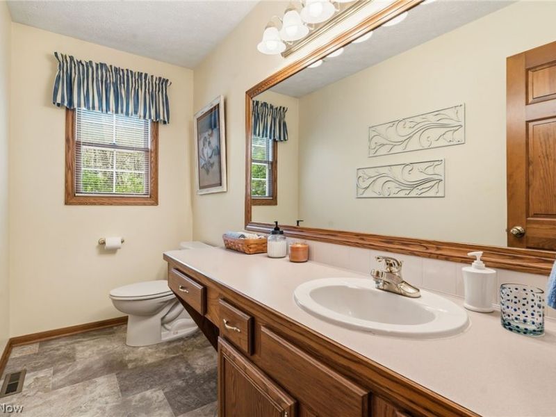 8708 Eastlynn Avenue NW, Massillon, OH 44646 Photo 25