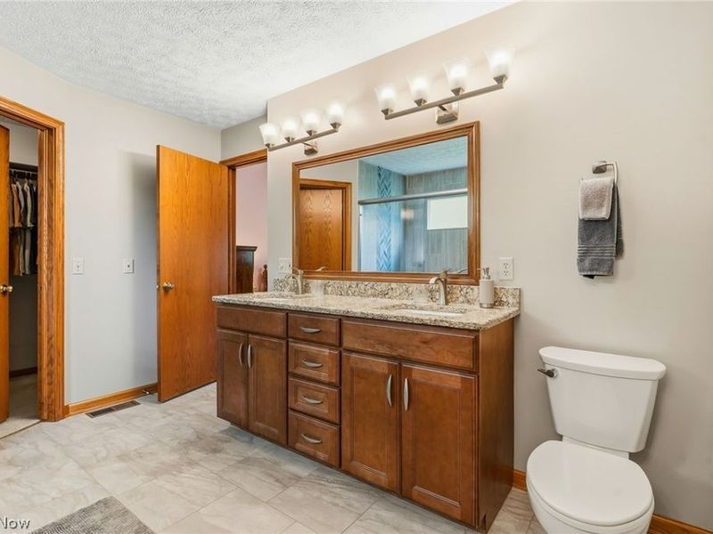 8708 Eastlynn Avenue NW, Massillon, OH 44646 Photo 31