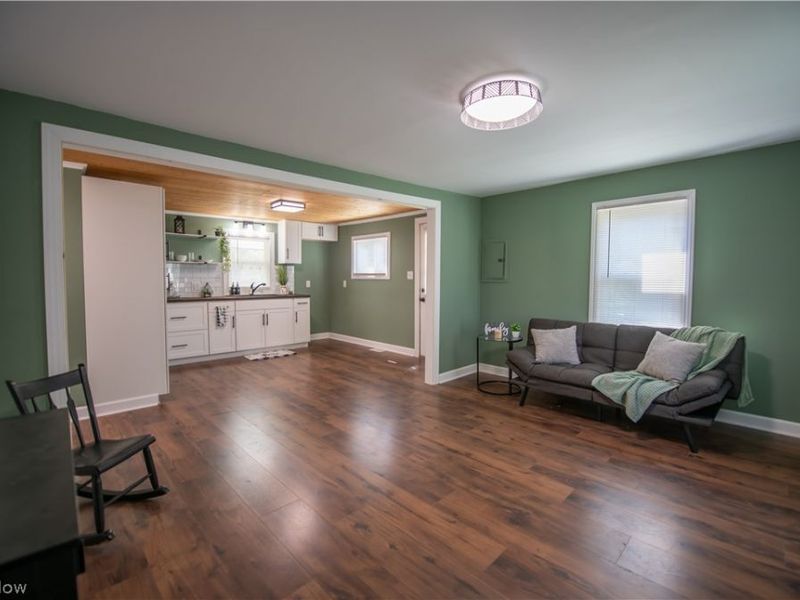 324 Charlotte Avenue SE, Canton, OH 44707 Photo 4