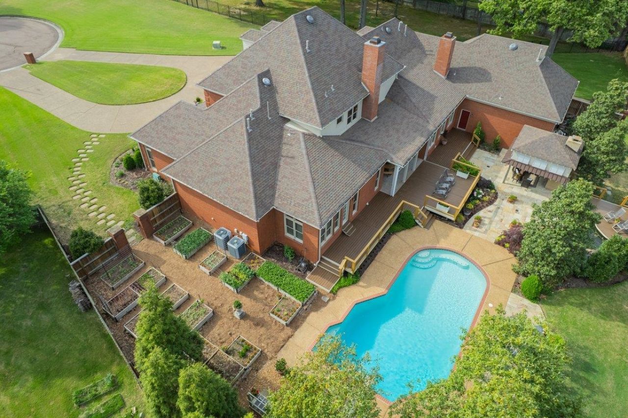 9658 E Dove Meadow Cv, Germantown, TN 38139 Main Photo