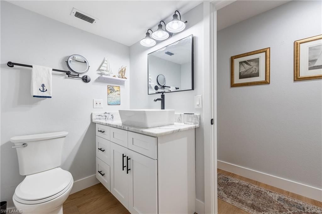 104 Pinebrook Dr, Fort Myers, FL 33907 Photo