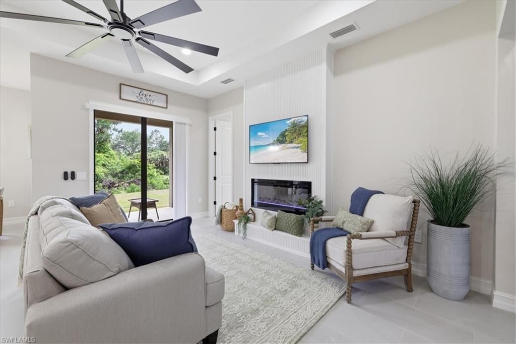 810 Sentinela Blvd , Lehigh Acres, FL 33974 Photo