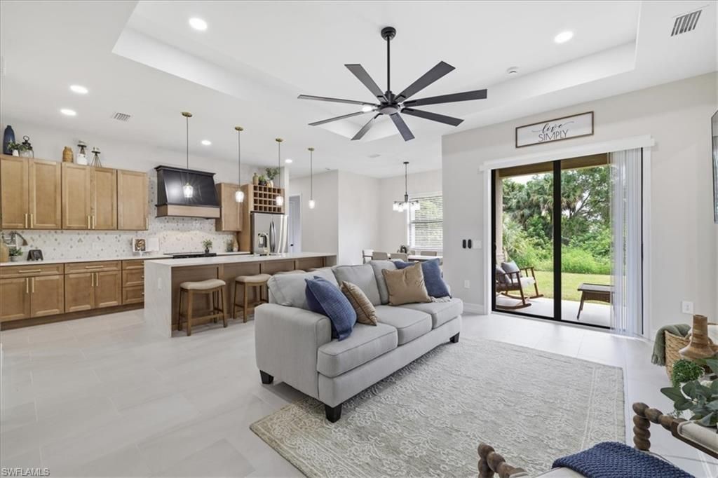 810 Sentinela Blvd , Lehigh Acres, FL 33974 Photo